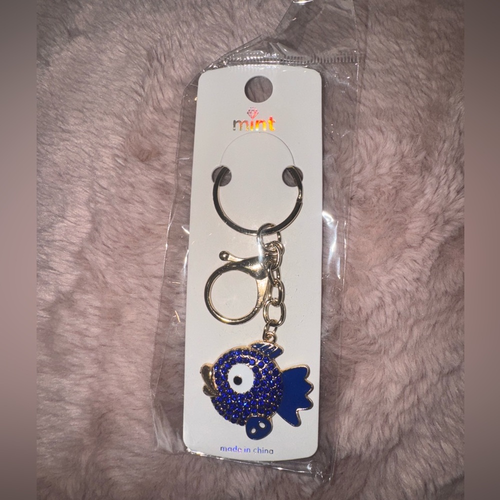 Mint Sparkling Blue Fish Keychain